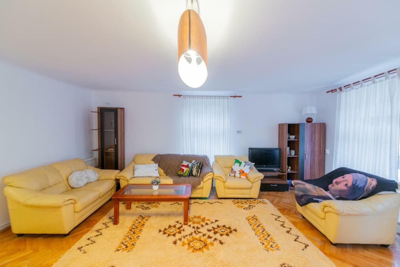 브라쇼브 Pine House 아파트 외부 사진